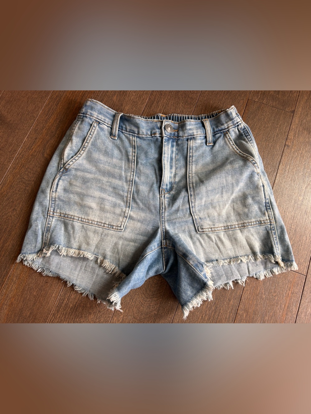 Aerie Light Blue Denim Frayed Hem Women's Shorts‎ size small